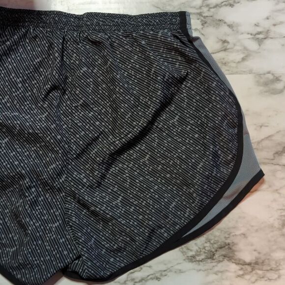 Nike Dri Fit Lined Athletic Running Shorts Women's Size M - Picture 5 of 9